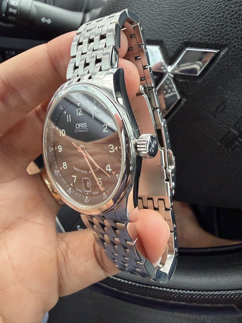 Oris (Category: Men's Watches) located in San Fernando. Submitted by fityrion (Listing ID 1454467314, Image 2). Description: ORIS AUTOMATIC 40mm Black dial Stainless steel bracelet STILL NEGOTIABLE No box naiwan sa USA .