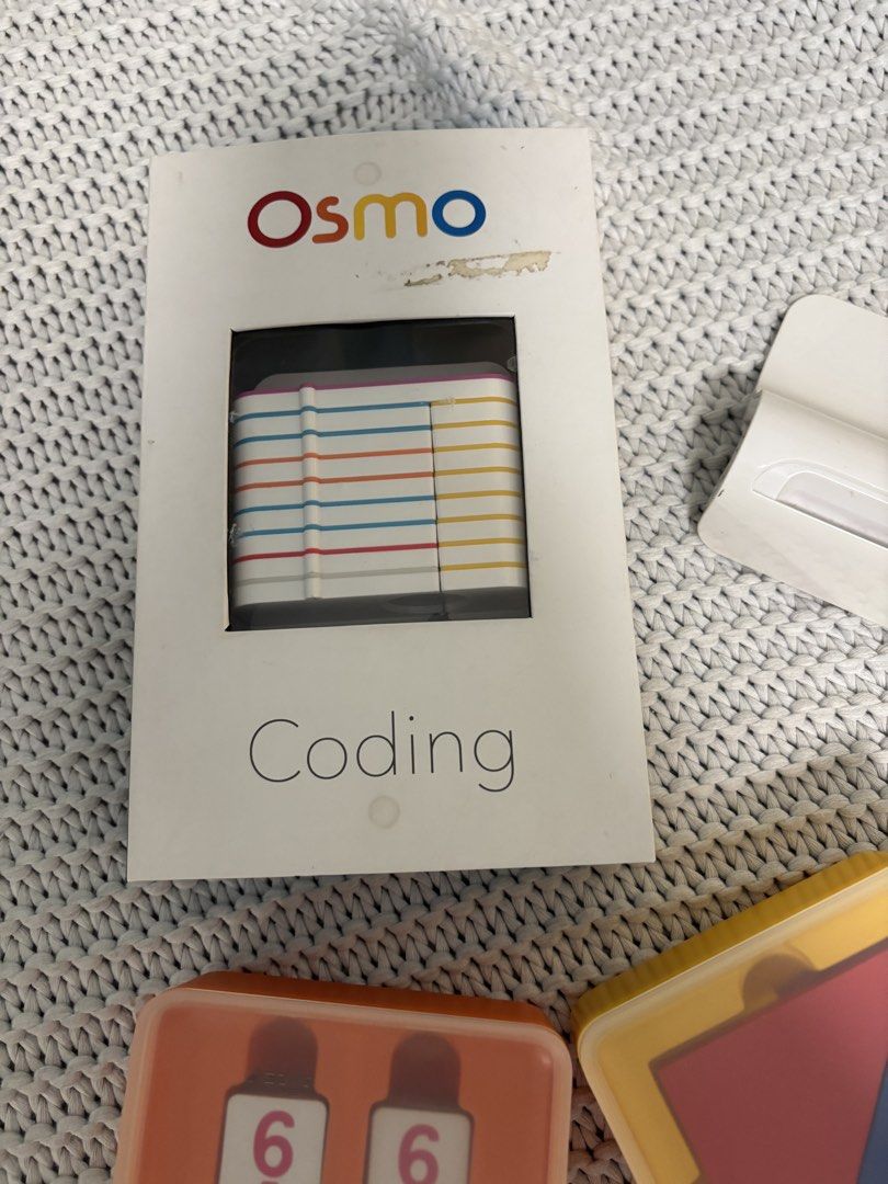 Osmo Coding (Category: Interactive Toys) located in Singapore. Submitted by cheetsemily (Listing ID 1454405046, Image 2). Description: Osmo Coding for iPad Hardly used but missing a part - the reflector .