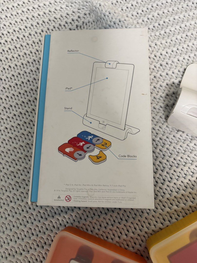 Osmo Coding (Category: Interactive Toys) located in Singapore. Submitted by cheetsemily (Listing ID 1454405046, Image 3). Description: Osmo Coding for iPad Hardly used but missing a part - the reflector .