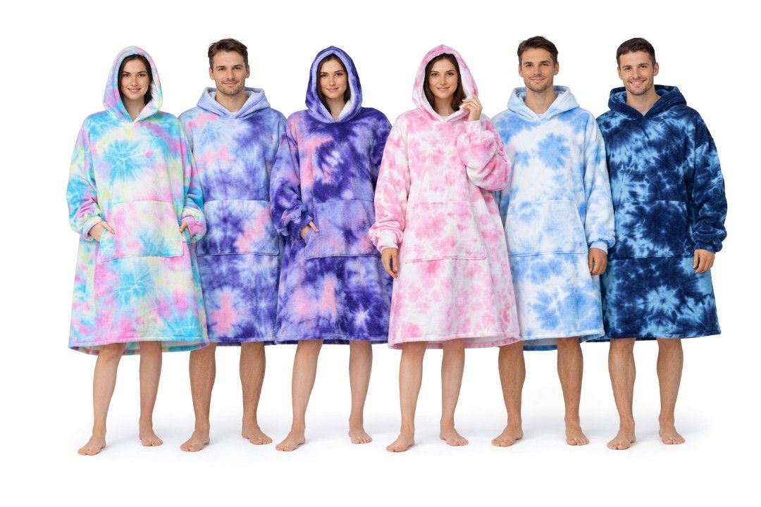 Oversize blanket hoodie unisex (Category: Coats, Jackets and Outerwear) located in Batangas. Submitted by yanaspreloved1 (Listing ID 1454517806, Image 2). Description: unisex oversize hoodie blanket actual picture 3rd picture .