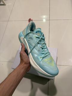 (Category: ) located in . Submitted by ad_sneakersplug (Listing ID 1454531473, Image 1). Description: .