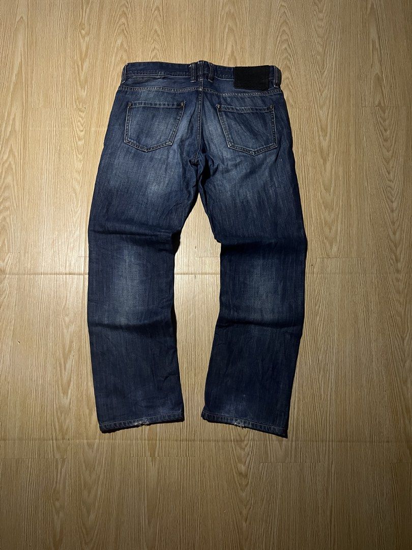 Philipp Plein Loose Fit Pants (Category: Jeans) located in Las Pinas. Submitted by southstreetdeals (Listing ID 1454461833, Image 1). Description: Philipp Plein Loose Fit Pants •Size 31 On Tag •Waist 34 •Length 39 •Hem 8 or 8.5 •Issue None •Excellent Condition.