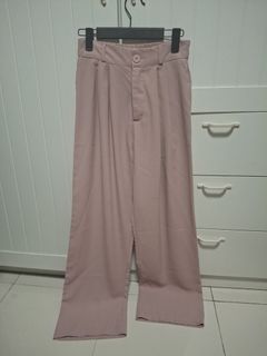 (Category: ) located in . Submitted by Meeehhh (Listing ID 1454540973, Image 1). Description: .