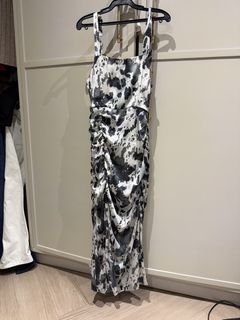 (Category: ) located in . Submitted by closetsale28 (Listing ID 1454518657, Image 1). Description: .