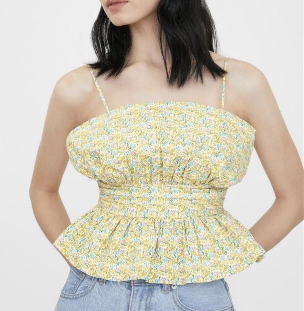Pomelo Floral Smocked Peplum Top (Category: Sleeveless) located in Manila. Submitted by balmanne (Listing ID 1454515490, Image 1). Description: - no flaws .