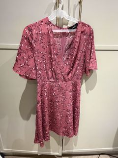 (Category: ) located in . Submitted by closetsale28 (Listing ID 1454519912, Image 1). Description: .