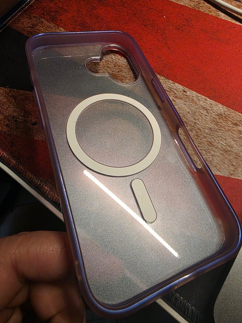 Popsockets Clear MagSafe Case for iPhone 17 (Category: Cases & Sleeves) located in Makati City. Submitted by gweygg (Listing ID 1454429923, Image 3). Description: - Popsockets Clear Case - Pinkish-purple gradient - Built-in MagSafe ring -Like new RFS: Switched phone brands.