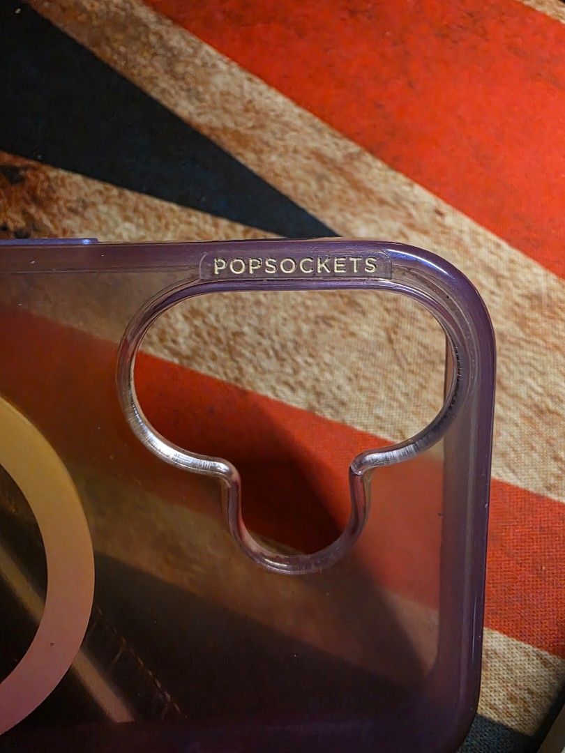 Popsockets Clear MagSafe Case for iPhone 17 (Category: Cases & Sleeves) located in Makati City. Submitted by gweygg (Listing ID 1454429923, Image 2). Description: - Popsockets Clear Case - Pinkish-purple gradient - Built-in MagSafe ring -Like new RFS: Switched phone brands.