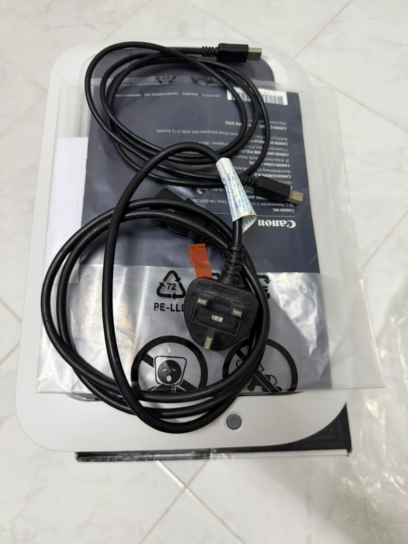 Printer (Category: Printers, Scanners & Copiers) located in Gopeng. Submitted by jutaff (Listing ID 1454373351, Image 2). Description: Canon imageCLASS LBP6030 Laser Printer ✅ Berfungsi dengan baik ✅ Boleh terus print ✅ Kabel power & USB lengkap ✅ Manual & kotak asal disertakan ✅ Sesuai untuk rumah, pejabat & pelajar ✅ Print hitam putih yang tajam Harga: RM180 cod GOPENG IPOH B.GAJAH.