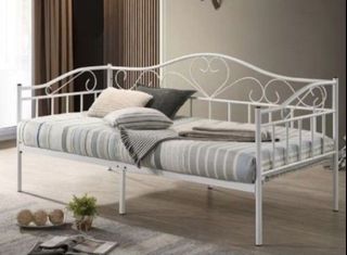 (Category: ) located in . Submitted by joggerislandfurniture (Listing ID 1454469249, Image 1). Description: .
