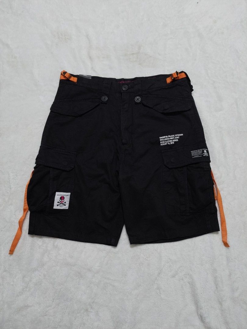Ringspun palace x yataghan cargo short (Category: Shorts) located in Manila. Submitted by micx_0809 (Listing ID 1454526353, Image 1). Description: ringspun palace x yataghan cargo short size - 34 on tag best fit - 32 length - 20 colorate - 9.9/10 as new condition. 449 + SF.