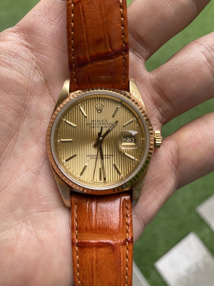 Rolex datejust 36 solid gold (Category: Luxury Watches) located in Manila. Submitted by drewsandel (Listing ID 1454464049, Image 3). Description: For sale / for trade 1985 good for birth year Rolex datejust Classic dress watch 36mm 18k solid yellow gold Sapphire glass Quick set date 16018 Tapestry dial Original gold buckle New service 2026 Rare collection 750k.