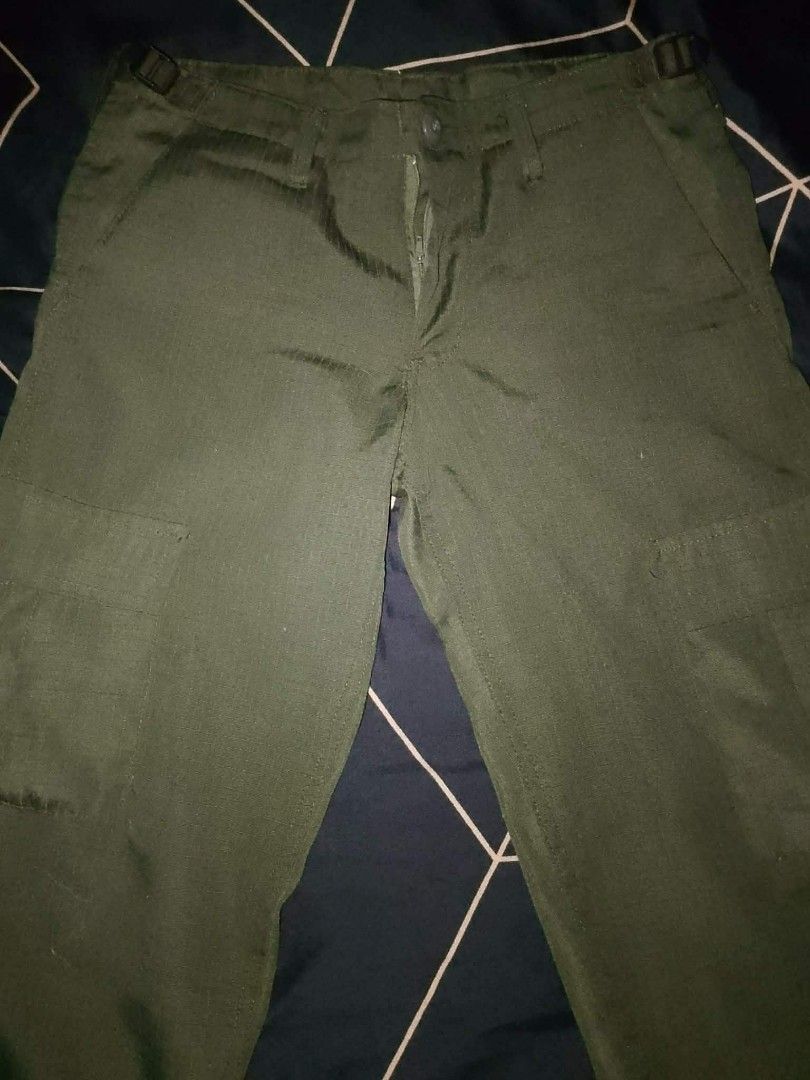 ROTC UNIFORM W/ BELT (Category: Announcements) located in Manila. Submitted by danrel20 (Listing ID 1454455611, Image 1). Description: SMALL ROTC UNIFORM / BELT MAY NAME LANG PERO HINDI RIN NAGAMIT ORIG PRICE 1500.