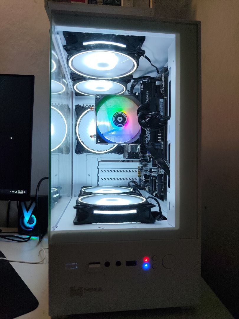 Ryzen 3 System unit (Category: Desktops) located in Las Pinas. Submitted by mikko.gomez (Listing ID 1454281308, Image 3). Description: For sale system unit 100% Zero issues Brand new condition 💯 All parts are brand new Specs: AMD Ryzen 3 3200g processor W/ Radeon vega 8 integrated graphics Gigabyte a520m-k v2 motherboard 8GB Fury beast ddr4 RAM 250GB Sandisk SSD Inplay rgb cpu cooler 5x white led fans MMA Tempered Glass Case Keytech Thunderbolt 