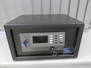 （分類：）位於 。 由 magustacanada 提交（商品編號 1454558726，圖片 1）。簡介： 。