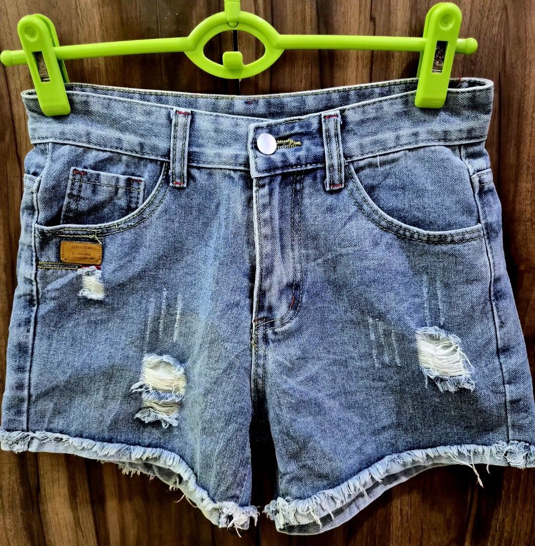 SELECTED UKAY (Category: Shorts) located in Cavite. Submitted by mayzenrah (Listing ID 1454423230, Image 1). Description: GOOD PA PO.