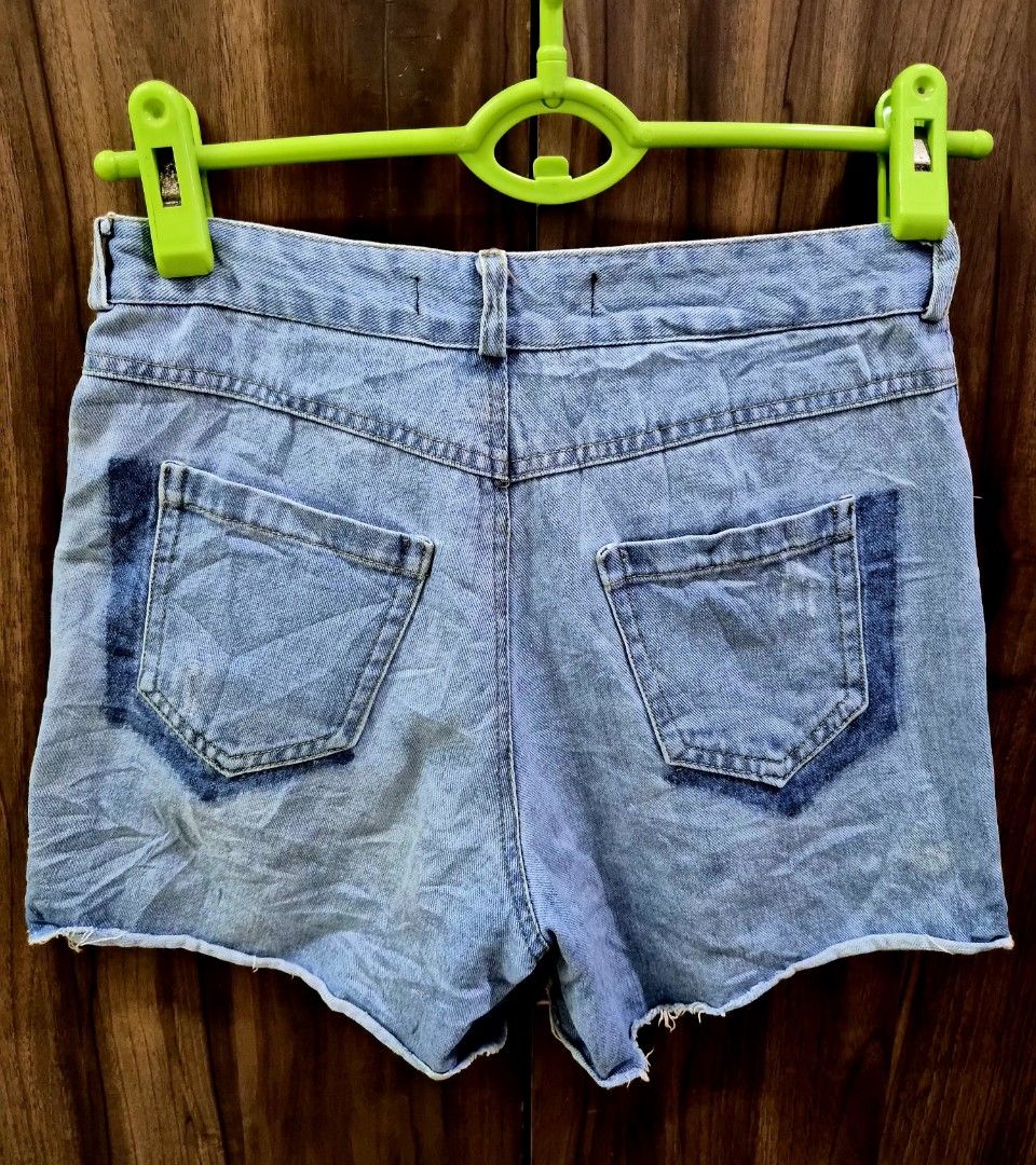 SELECTED UKAY (Category: Shorts) located in Cavite. Submitted by mayzenrah (Listing ID 1454424021, Image 2). Description: OKS PA.