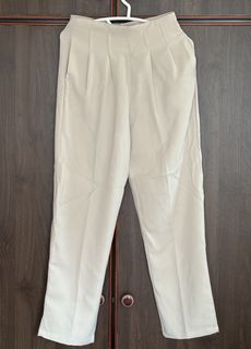 (Category: ) located in . Submitted by clearingmywardrobee (Listing ID 1454525876, Image 1). Description: .