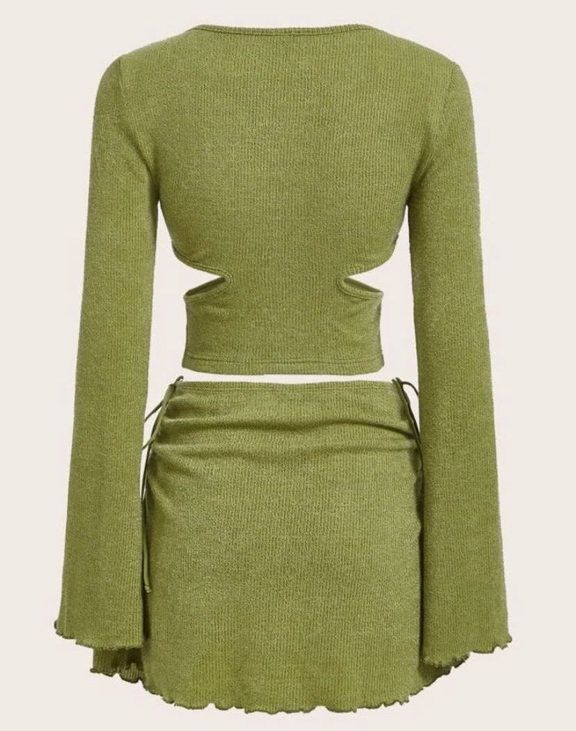 [Shein] Green cutout coordinates (Category: Sets or Coordinates) located in Makati City. Submitted by cocoreluv (Listing ID 1454553661, Image 2). Description: Makati.