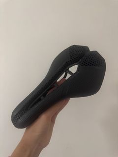 （分類：）位於 。 由 osrkkkk 提交（商品編號 1454389974，圖片 1）。簡介： 。