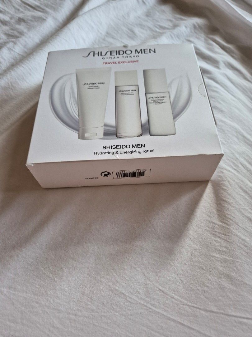 Shiseido Men Hydrating & Energizing Ritual (Category: Face Care) located in Quezon City. Submitted by ateeglobal (Listing ID 1454382750, Image 3). Description: It contains three full/standard-size products: ​Shiseido Men Face Cleanser (125 mL) ​Shiseido Men Hydrating Lotion Clear (150 mL) ​Shiseido Men Energizing Moisturizer Extra Light Fluid (100 mL) I have not opened and used this yet as I still have a lot of the ones that I am currently using 