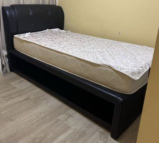 (Category: ) located in . Submitted by yoyo99 (Listing ID 1454422883, Image 1). Description: .