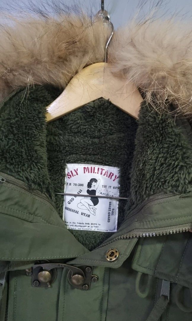 SLY MILITARY JACKET (Category: Coats, Jackets and Outerwear) located in Baguio. Submitted by selectioncorner93 (Listing ID 1454400878, Image 2). Description: SIZE 1. (18.5W 30L) LIKE NEW CONDITION NOTE: DETACHABLE FUR & INNER FLEECE.
