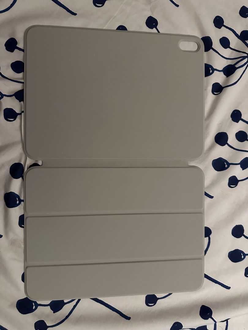 Smart Folio Case 11th Gen A16 (Category: Cases & Sleeves) located in Pasig City. Submitted by frankiscleaning (Listing ID 1454515528, Image 3). Description: Brand new For 10th and 11th A16 iPad .