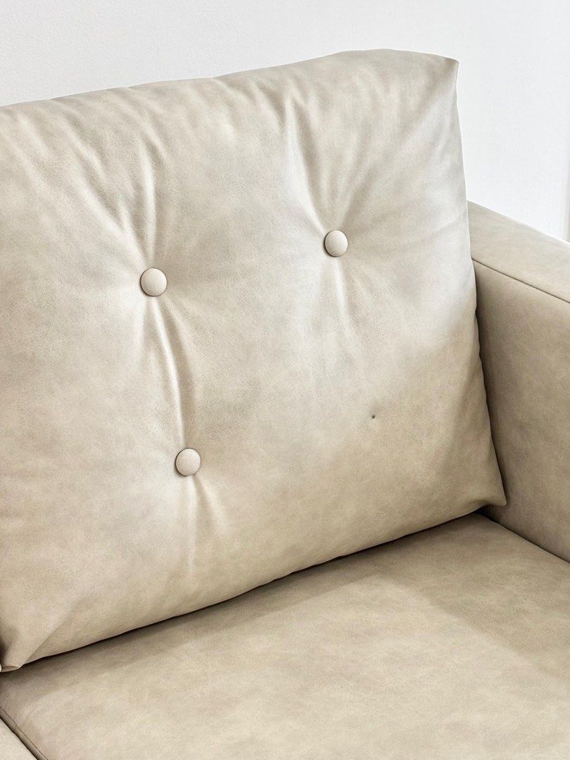 Sofa (Category: Sofas) located in Kuala Lumpur. Submitted by junhong01084432 (Listing ID 1454519681, Image 3). Description: original price 1300 stop using after one month, size not suitable LxWxH 133cmx83cmx91cm self collect near Old Klang Road.