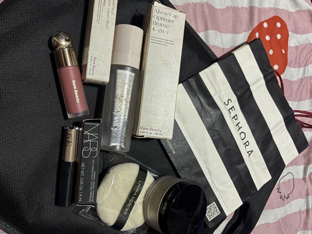 Swatch only make ups (Category: Vision Care) located in Manila. Submitted by jennielynr54043 (Listing ID 1454414286, Image 1). Description: Na swatch lg halos or na try isang beses last yr nabili good condition lahat hindi ko nagagamit eh .