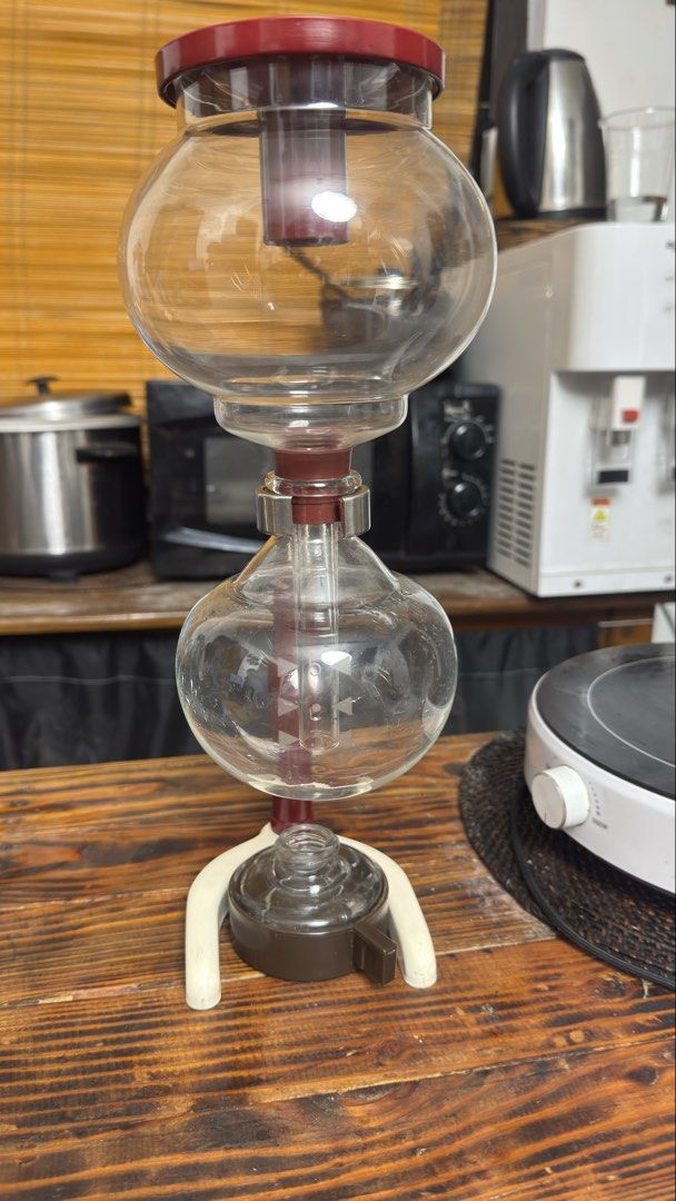 Syphon Hario (Maroon Accent) (Category: Coffee Machines & Makers) located in Caloocan City. Submitted by glavesart (Listing ID 1454425486, Image 1). Description: .