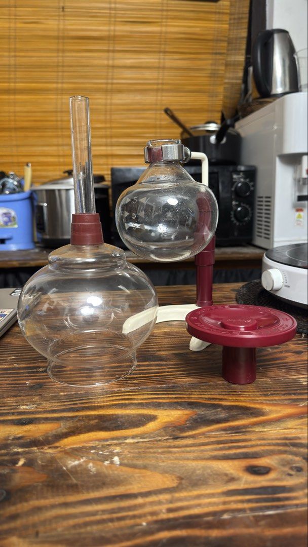 Syphon Hario (Maroon Accent) (Category: Coffee Machines & Makers) located in Caloocan City. Submitted by glavesart (Listing ID 1454425486, Image 2). Description: .