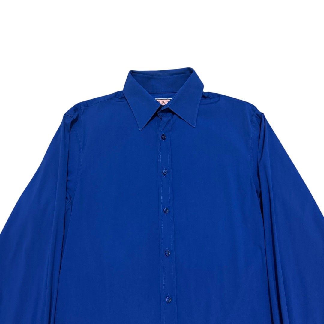 THOMAS PINK BUTTON UP LONGSLEEVES SHIRT (Category: Formal Shirts) located in Dinalupihan. Submitted by aizzeestuffs (Listing ID 1454474643, Image 2). Description: Length:28.5" Width:19" Shoulder:17.5" Sleeves:26.5" Color may vary due to lighting. Pm for more Details. Old Money Luxury Designer..
