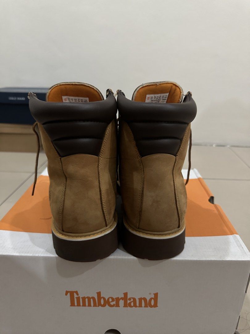 Timberland Basic Alburn Classic 6-Inch Premium Waterproof Boots (Category: Boots) located in Manila. Submitted by dihlicious (Listing ID 1454508526, Image 3). Description: Still in pristine condition The new shoe smell is still there! Bought in Hokkaido, Japan Used only in snowy places 2x Sole is squeaky clean, good as new Can still see the insole print Waterproof, proven and tested Negotiable .
