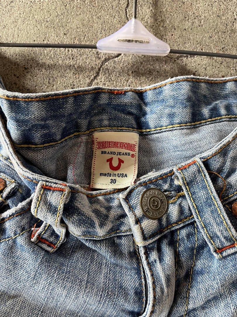 True Religion Boot Cut Shorts (Category: Shorts) located in Bacolod City. Submitted by eman_03 (Listing ID 1454387189, Image 2). Description: Women’s Size 28-30 Waistline Excellent Condition No issue.