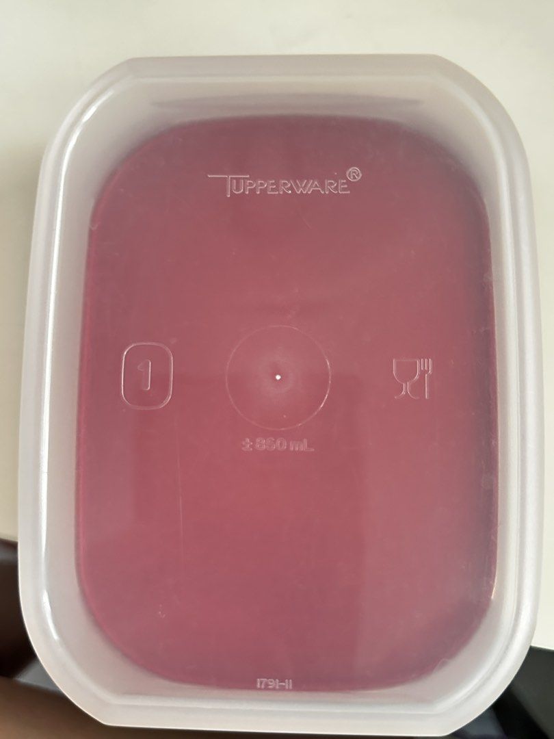 Tupperware (Category: Food Organisation & Storage) located in Singapore. Submitted by caisushan (Listing ID 1454377280, Image 3). Description: Sell as 6 set.