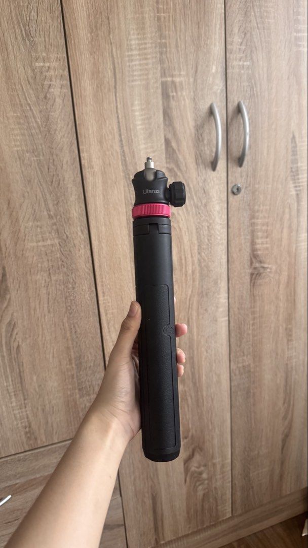 Ulanzi tripod (Category: Tripods & Monopods) located in Santa Rosa. Submitted by stealbydiva (Listing ID 1454387025, Image 1). Description: - doesn’t come with the phone mount ! as is tripod! - negotiable - mop: maribank, gotyme, bpi - mod: j&t.
