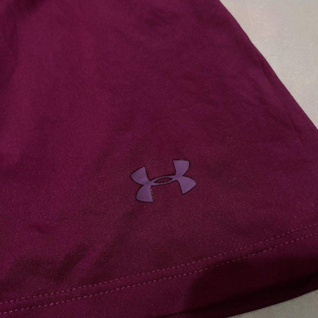 UNDERARMOUR SPORTS TANK (Category: Activewear) located in San Carlos. Submitted by finest_selection (Listing ID 1454520106, Image 3). Description: UA SPORTS TANK L ON TAG SUPER LIKE NEW; LIGHTWEIGHT.