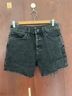 (Category: ) located in . Submitted by sgsellingclothes (Listing ID 1454428421, Image 1). Description: .