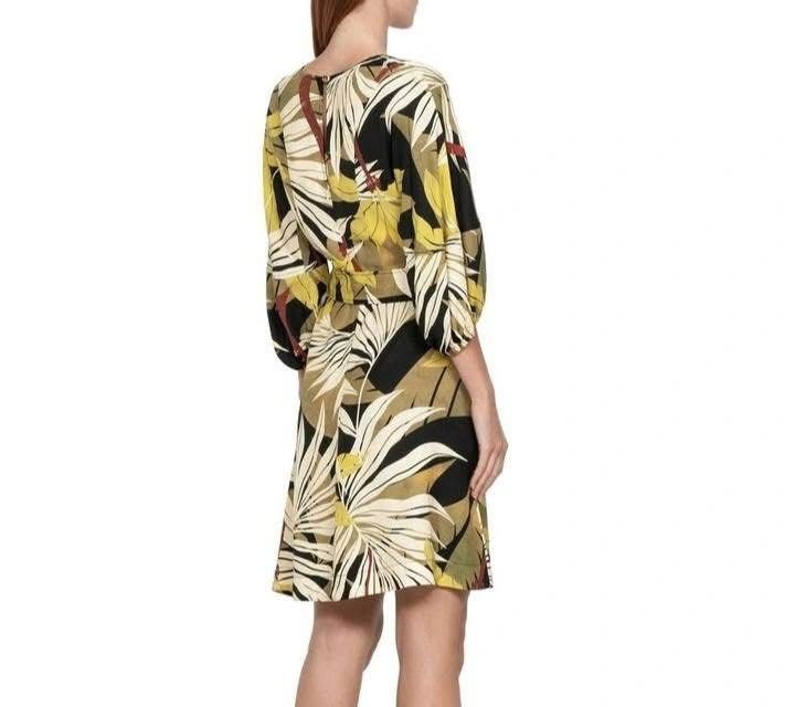 Veronica maine linen (Category: Dresses) located in Manila. Submitted by highendcollection.wind (Listing ID 1454518377, Image 2). Description: Veronica Maine linen belted dress.