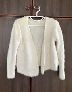 (Category: ) located in . Submitted by clearingmywardrobee (Listing ID 1454522635, Image 1). Description: .