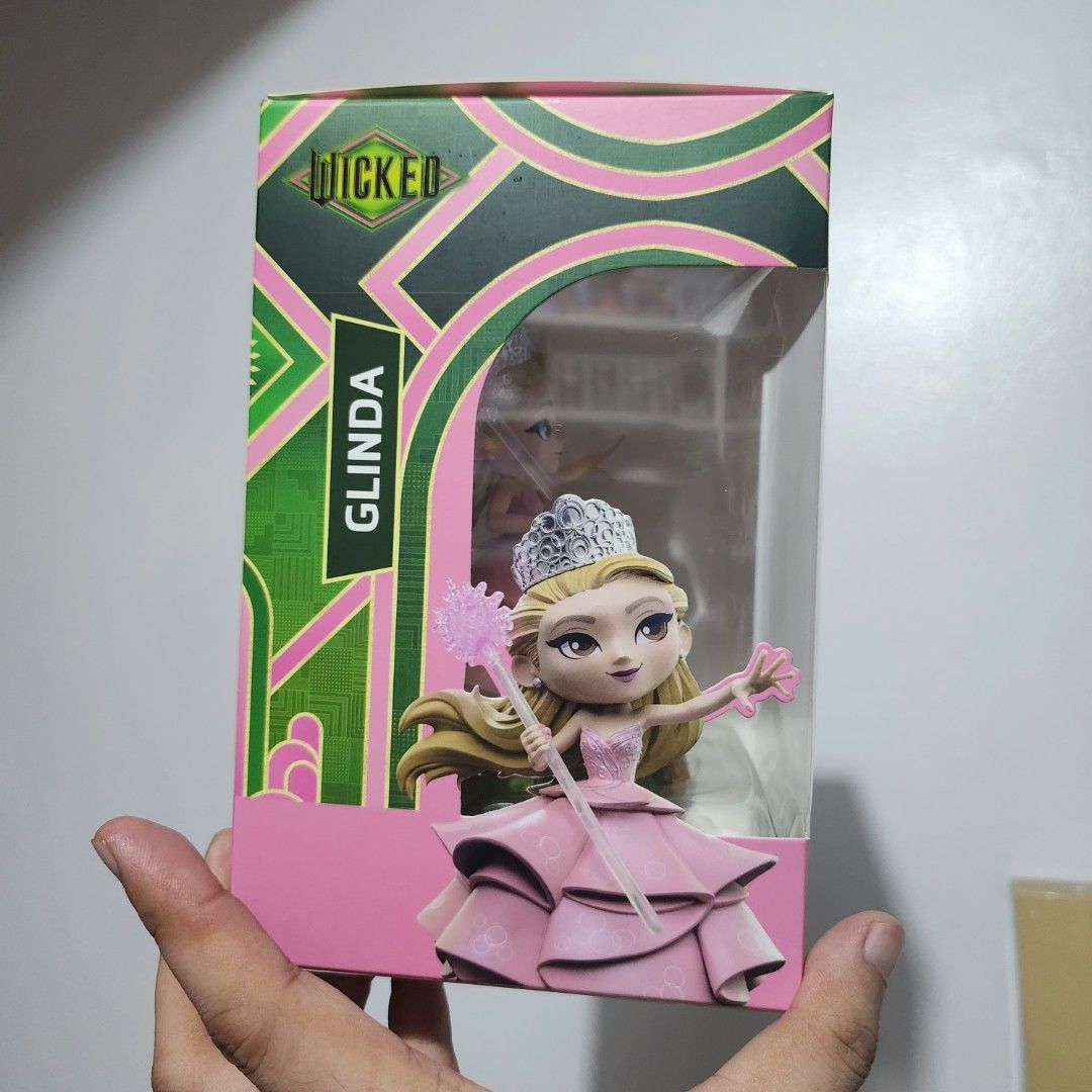 Wicked Glinda Mini Co. Figure (Category: Figurines & Statues) located in Pasig City. Submitted by t0_mato (Listing ID 1454484711, Image 2). Description: Wicked Glinda loc: Pasig.