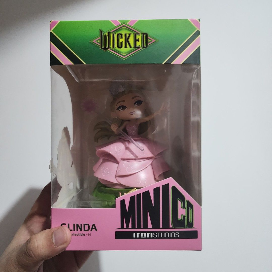 Wicked Glinda Mini Co. Figure (Category: Figurines & Statues) located in Pasig City. Submitted by t0_mato (Listing ID 1454484711, Image 1). Description: Wicked Glinda loc: Pasig.