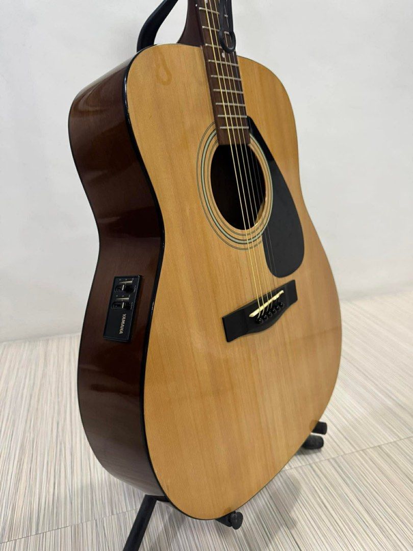 Yamaha FX-130 Acoustic Guitar Rush (Category: Musical Instruments) located in Quezon City. Submitted by penajoeyd (Listing ID 1454382911, Image 2). Description: Body and MaterialsTop: Spruce for clear and bright projection. Back & Sides: Sapele or mahogany-type wood for balanced tone. Neck: Nato wood with a slim profile designed to be easy on the fingers. Fretboard & Bridge: Rosewood.Electronics and HardwarePickup/Preamp: Onboard preamp system al