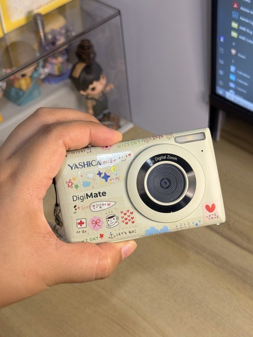 Yashica Digimate (Category: Cameras) located in Binan City. Submitted by gentle_ezachan (Listing ID 1454484659, Image 2). Description: Yashica Digital Camera✨ - 4,200 for sale, bought for 5.7k - No issue, sa picture results, battery original included, memory card original 64gb included - Issue, see last pic, but doesn't affect picture quality, lumobo lang yung parang cover slight pwede ipaayos mura lang ata sha wala sira sa lcd - price negotiable