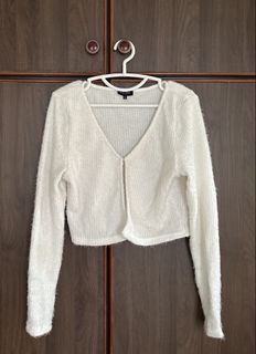 (Category: ) located in . Submitted by clearingmywardrobee (Listing ID 1454522035, Image 1). Description: .