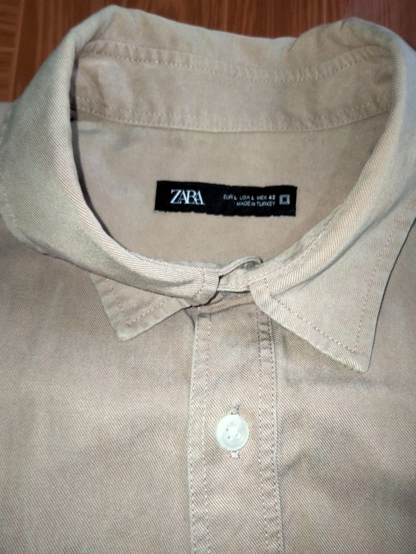 Zara Long Sleeve - For Men (Category: Activewear) located in Caloocan City. Submitted by blusky_general (Listing ID 1430075443, Image 2). Description: 31 inches long 22 inches width Made in Turkey .