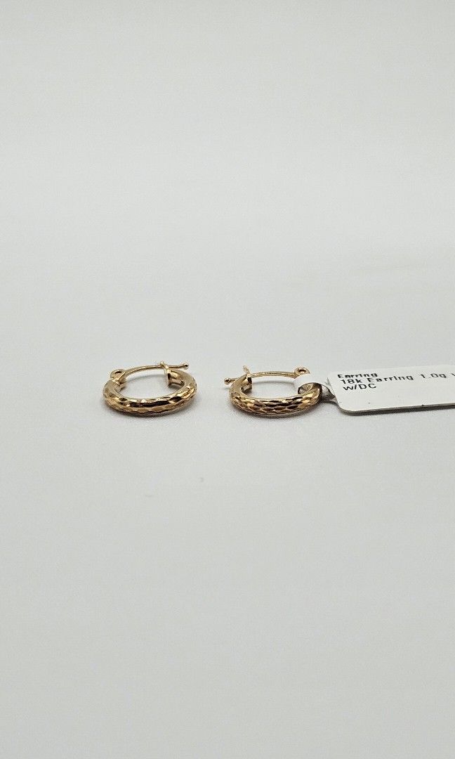 18k loop earring gold pawnable brand new (Category: Earrings) located in Manila. Submitted by maxessentials (Listing ID 1454585705, Image 1). Description: .