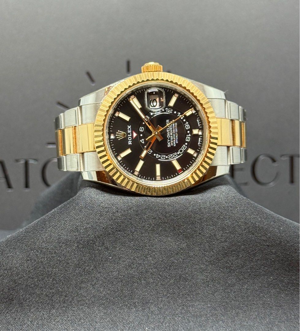 🔥2023🔥 Rolex 326933 Sky Dweller Half Gold Black Dial Oyster 42mm (Category: Watches) located in Singapore. Submitted by watchconnect (Listing ID 1454726813, Image 1). Description: 🔥2023🔥 Rolex 326933 Sky Dweller Half Gold Black Dial Oyster 42mm 🔥🔥Shop Based🔥🔥 Price: 💰22900💰 - Full Set W/ White Tag, Green Tag, Box, Manual, Booklets, Warranty Card (2023) Join us for exclusive early access & updates on our latest arrivals. Tele-gram: watch