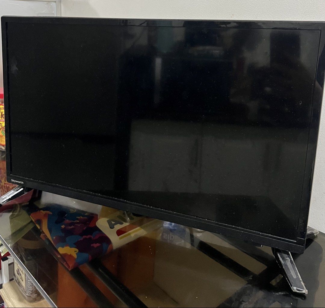 24" Skyworth Television (Category: TV) located in Manila. Submitted by ceeej04 (Listing ID 1454570280, Image 1). Description: - Skyworth TV - Black screen - Includes two standing legs - Works well - Perfect for watching shows and gaming - No remote - Never used.